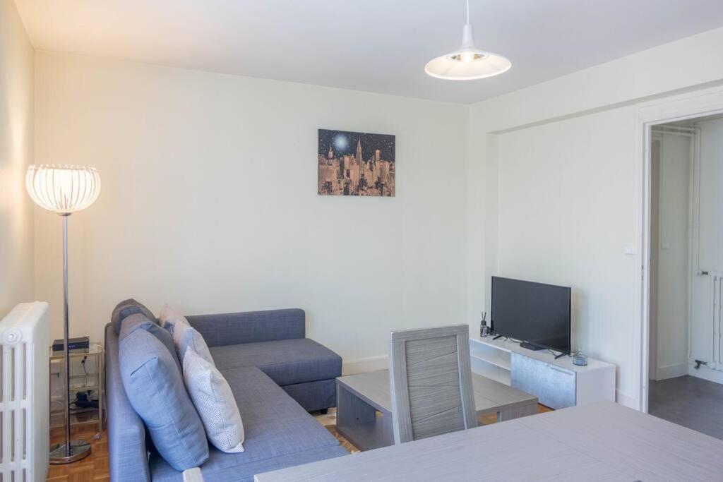 T2 Gare + Parking Apartment Orleans Ngoại thất bức ảnh